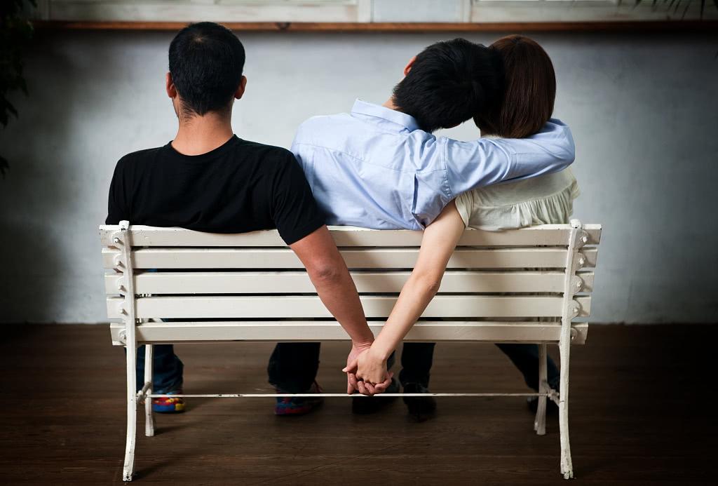如何選擇可信賴的出軌調(diào)查公司（廣州婚外情調(diào)查取證）